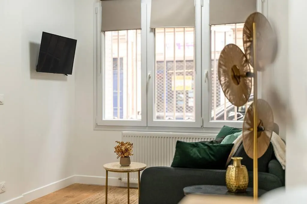 Perfect Emplacement Paris - Metro 1 Min - Tour Eiffel 10Min - Netflix 0*,